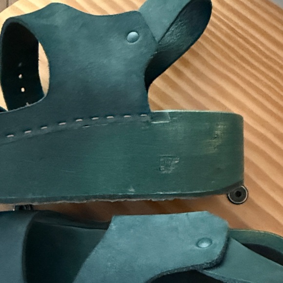 Bryr URSI Dark Green Leather Platform Clog Sandals - Picture 4 of 8